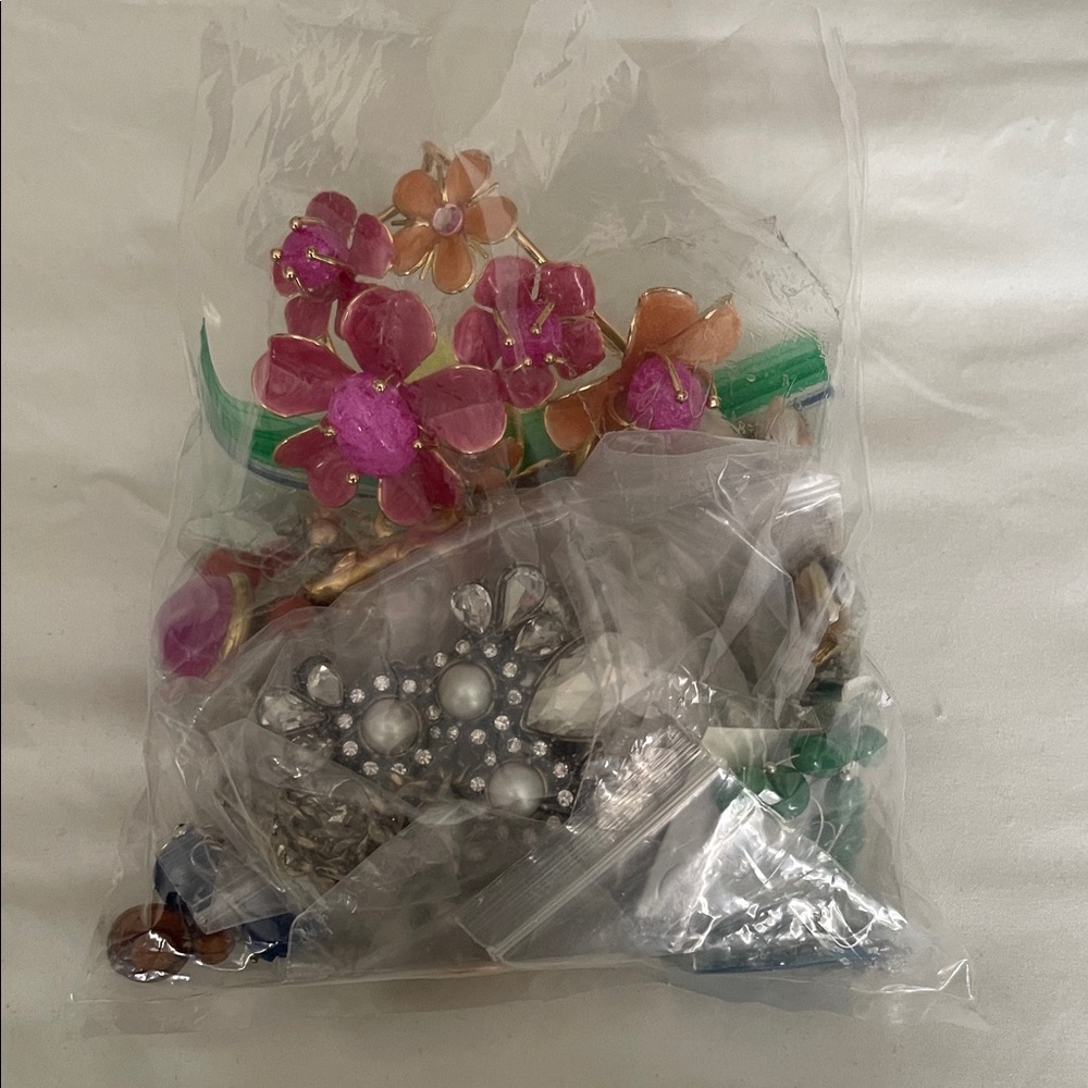 Floral and Pearl Women's Accessory Set